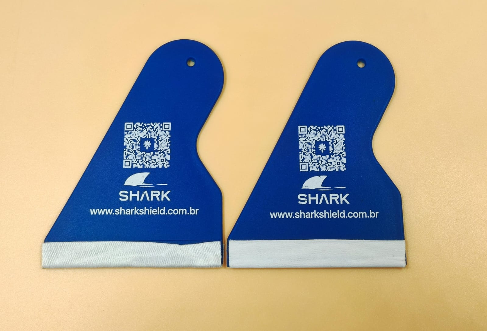 ESPATULA PARA APLICAÇÃO DE PELICULA SHARK